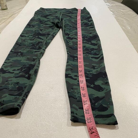 Fabletics PowerHold Leggings Size Small | Green Camo High Rise Compression Worko - Picture 8 of 8